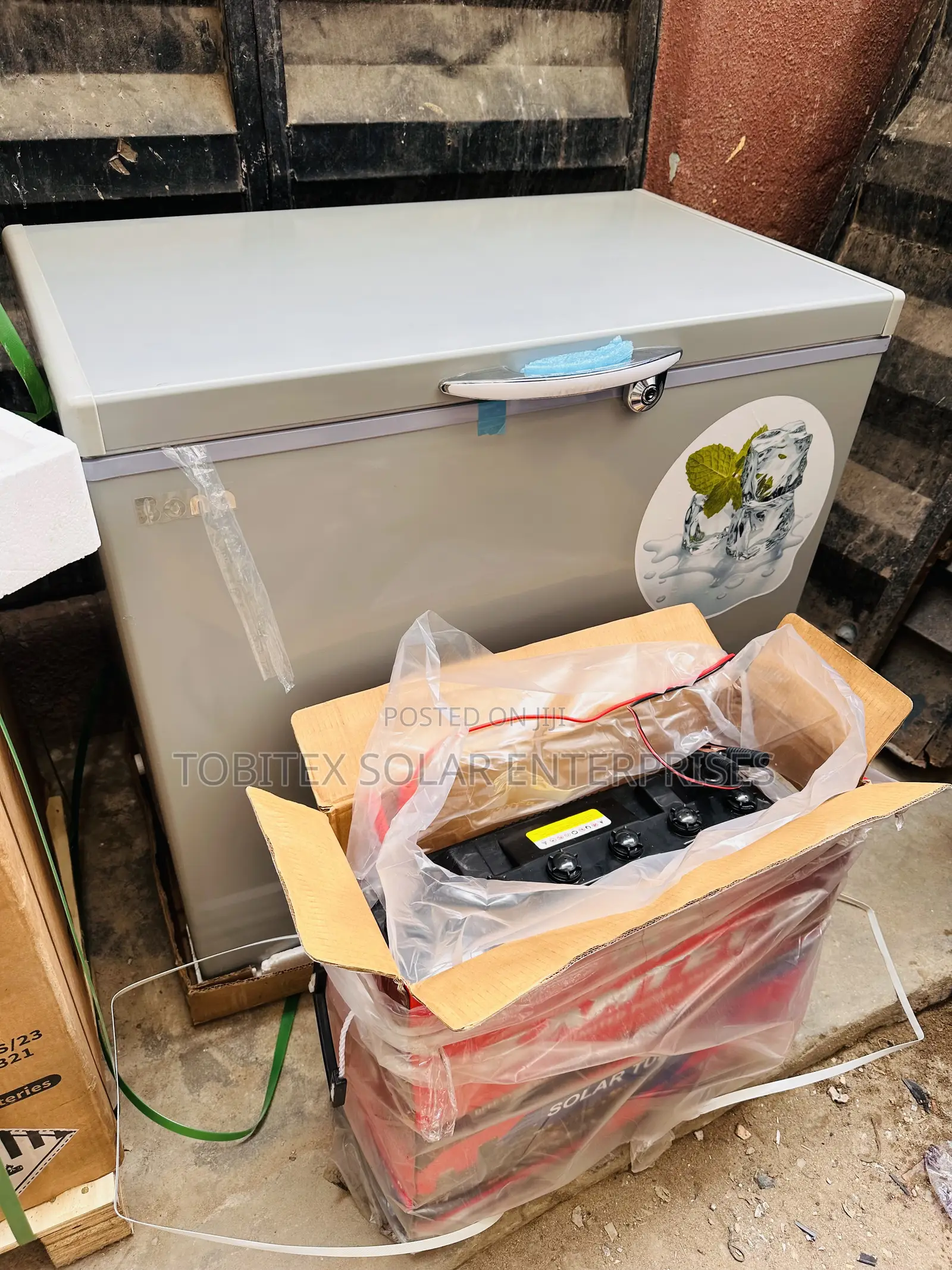 Bona Solar Freezer 218l 12/24v