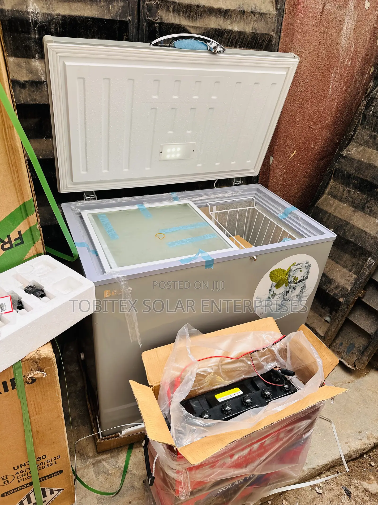 Bona Solar Freezer 218l 12/24v