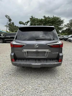 Lexus LX 570 AWD 2018 Gray