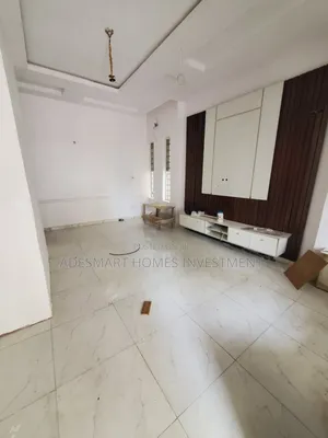 Mini Flat in Royal Pine Estate, Chevron for rent
