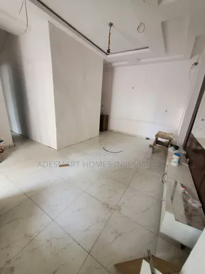 Mini Flat in Royal Pine Estate, Chevron for rent