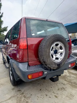 Nissan Terrano 2002 Red