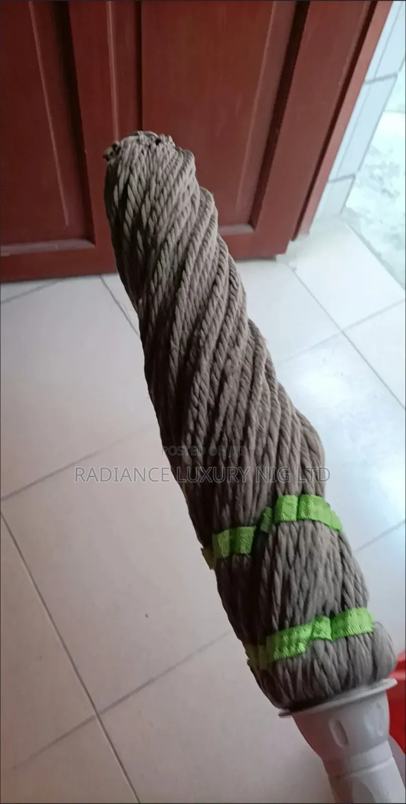 New Design, Stress Free Twisting Mopping Stick