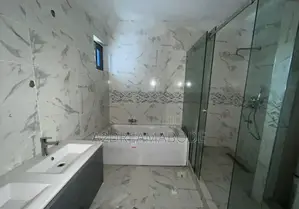 3bdrm Apartment in Ikeja Gra for rent