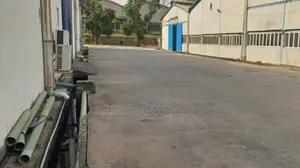 Massive 22 Bay Warehouse