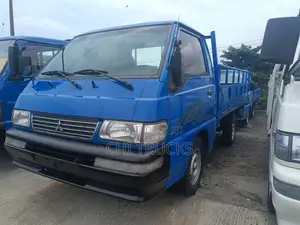 Mitsubishi Delica Pickup Truck Diesel Engine