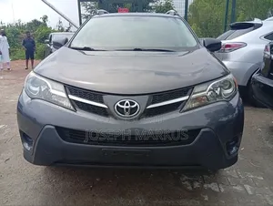 Toyota RAV4 LE 4dr SUV AWD (2.5L 4cyl 6A) 2015 Green