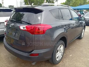 Toyota RAV4 LE 4dr SUV AWD (2.5L 4cyl 6A) 2015 Green