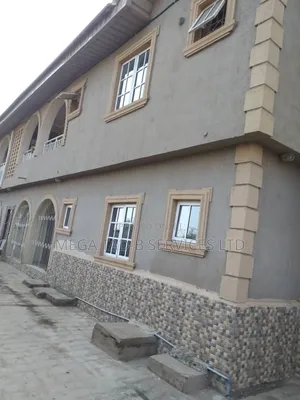 3bdrm Block of Flats in Magada Behind Mfm for sale