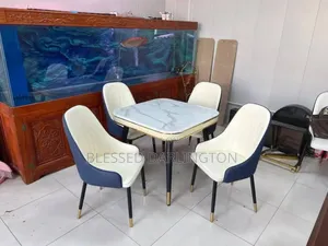 Classic Deluxe Mable Dining Table
