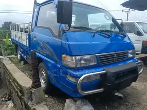 Mitsubishi Delica L300 Pick_up Truck