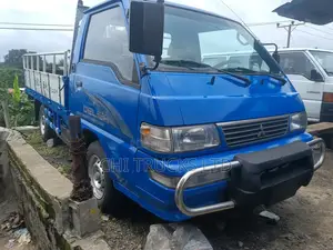 Mitsubishi Delica L300 Pick_up Truck