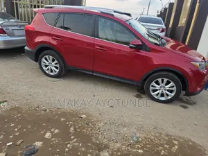 Toyota RAV4 Limited 4dr SUV (2.5L 4cyl 6A) 2014 Red