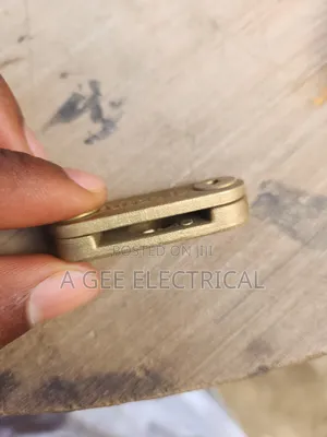 Dc Earth Clip