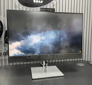 HP E27m G4 27” QHD Ips USB-C Conferencing Business Monitor