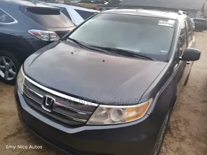 Honda Odyssey Touring 2011 Gray