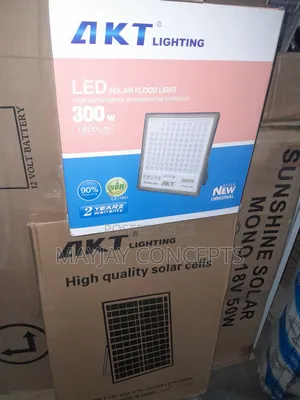 Akt 300watts Led Solar Floodlight With High Quality Solar Cells