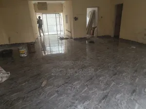 3bdrm Block of Flats in Town Planning Way for rent