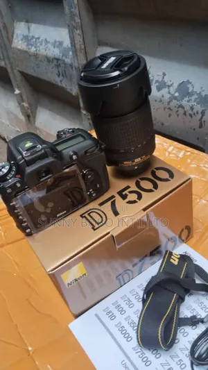 Nikon D7500