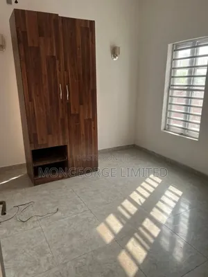 4bdrm Apartment in Ikota for rent