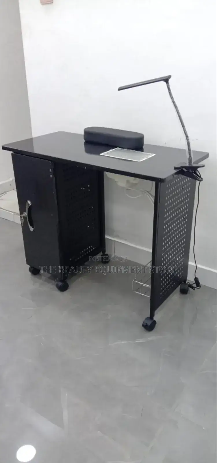 Nail Table Manicure Table