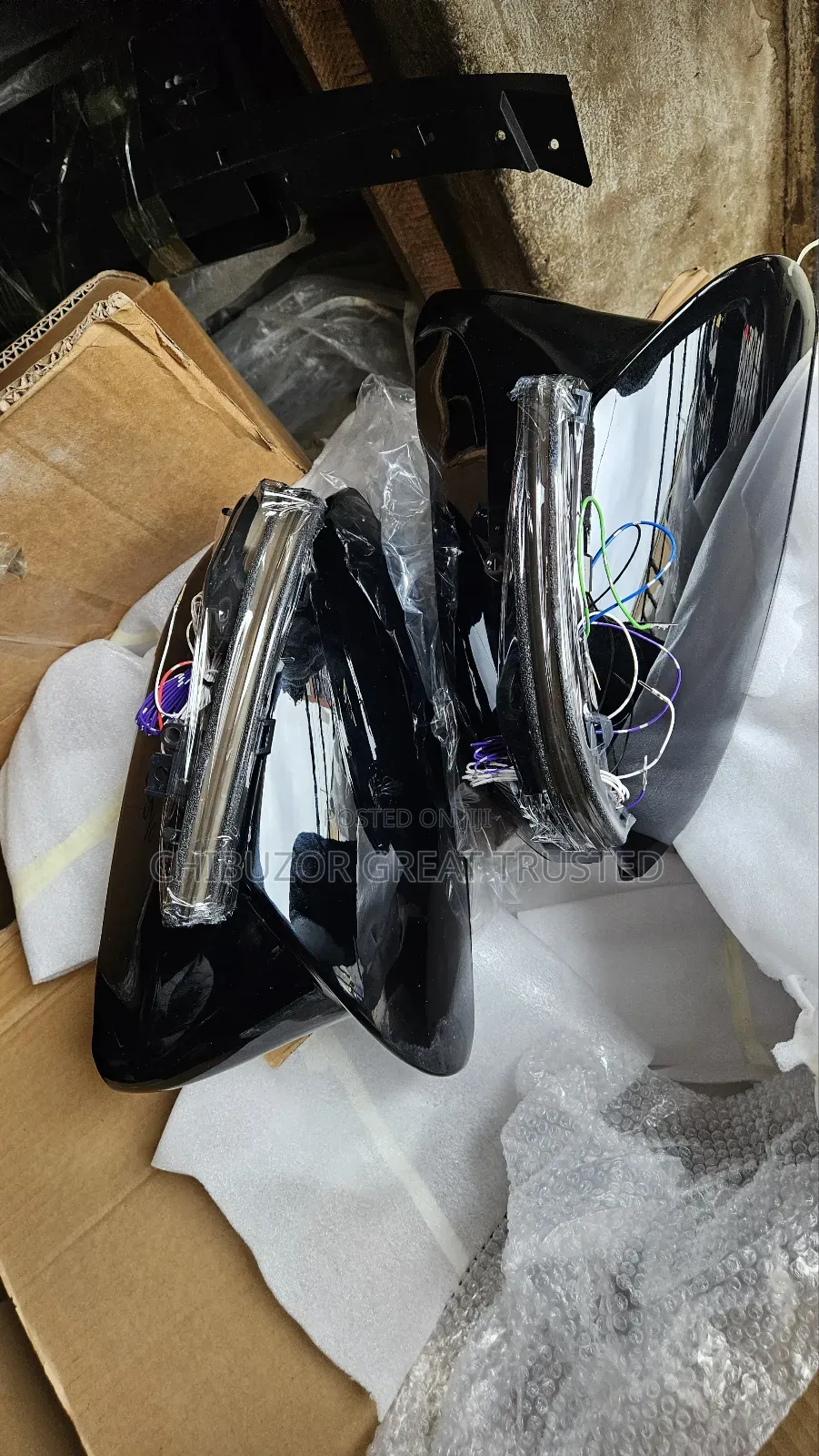 New Model Mirror and Light for Is 250