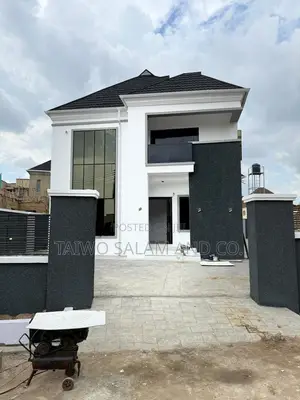4bdrm Duplex in Akobo for sale