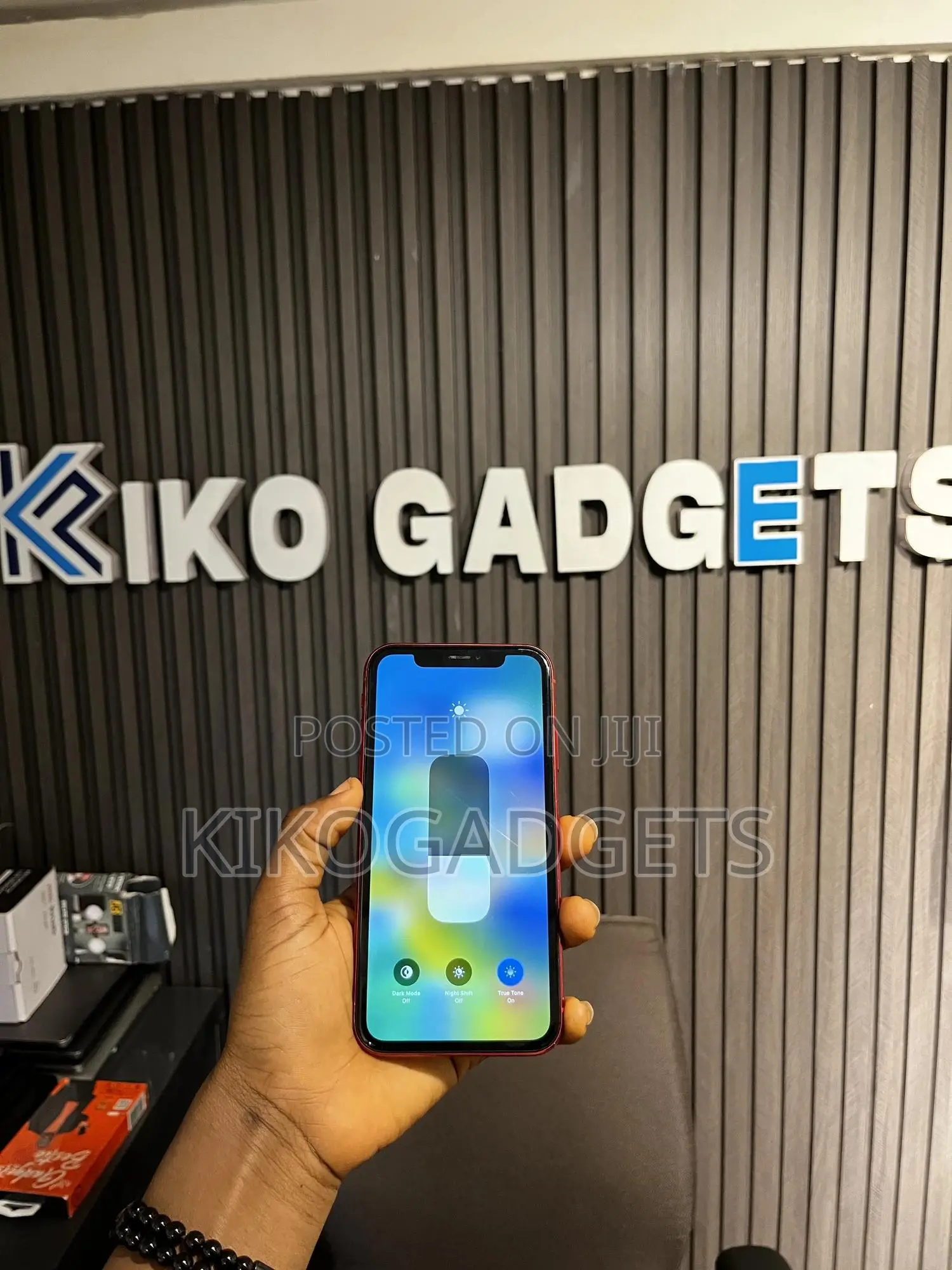 Apple iPhone XR 64 GB Red
