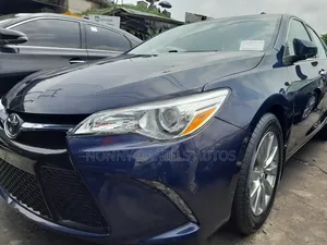 Toyota Camry XLE 4dr Sedan (2.5L 4cyl 6A) 2016 Blue