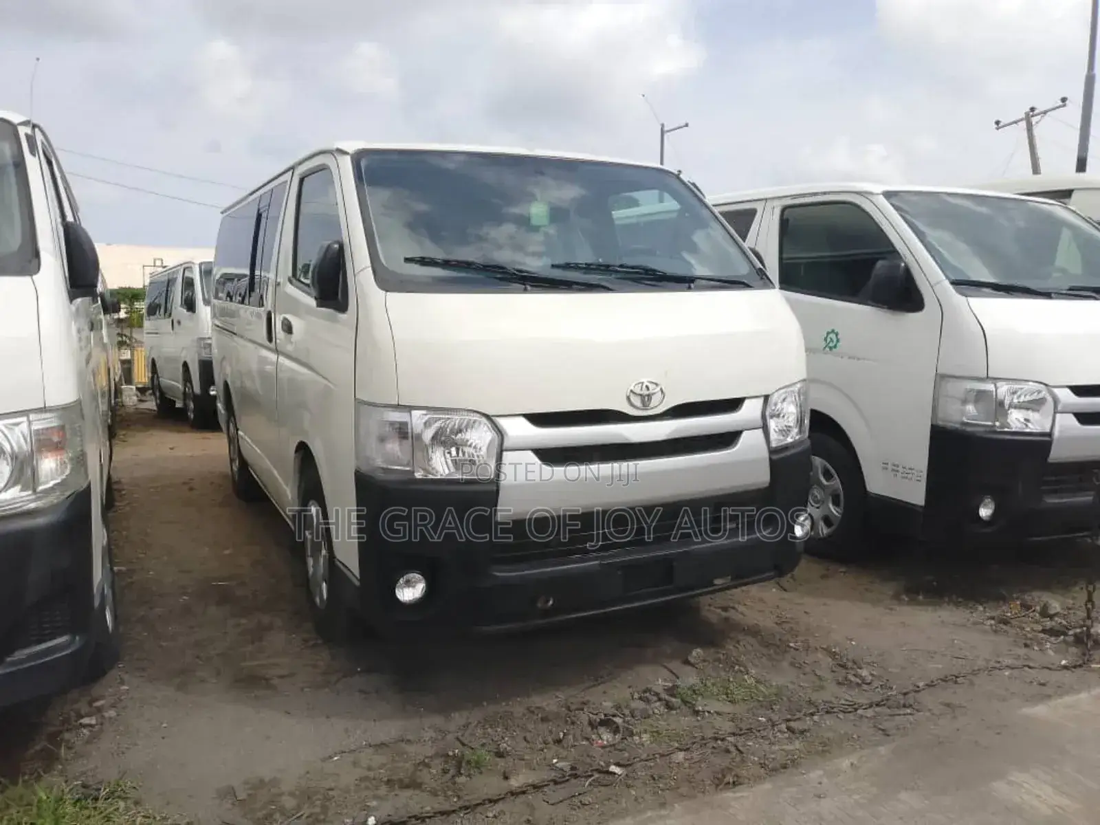 Toyota HiAce 2012 White
