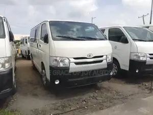Toyota HiAce 2012 White