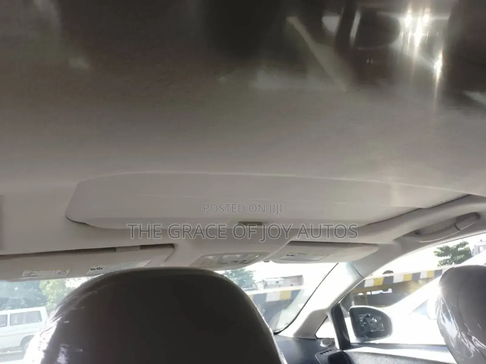 Toyota HiAce 2012 White