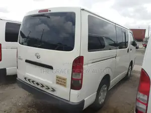 Toyota HiAce 2012 White