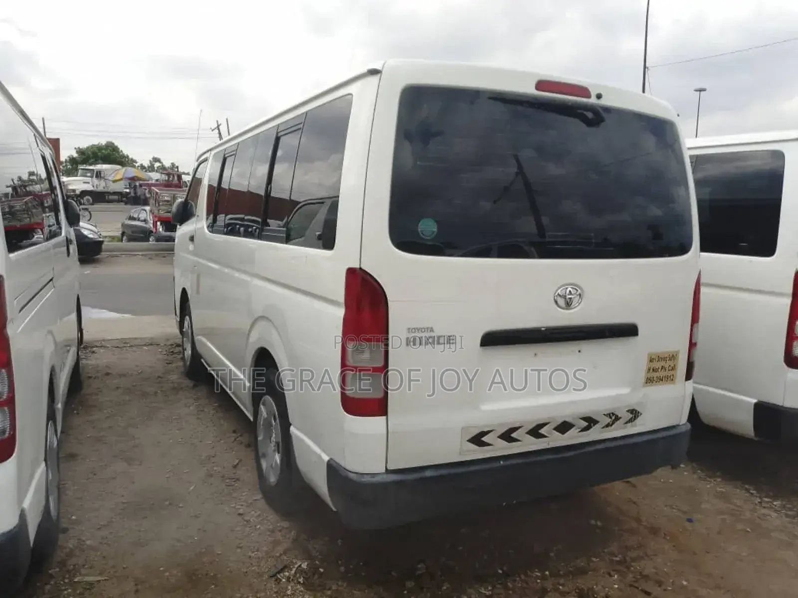 Toyota HiAce 2012 White