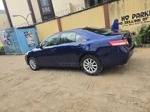 Toyota Camry XLE V6 4dr Sedan (3.5L 6cyl 6AM) 2010 Blue
