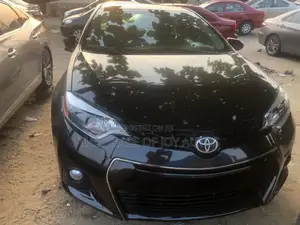 Toyota Corolla 2015 Black