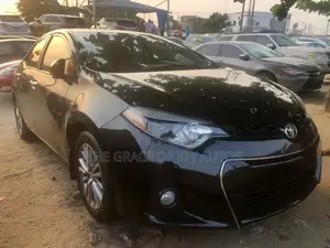 Toyota Corolla 2015 Black