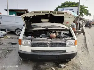 Volkswagen Transporter 2002 White