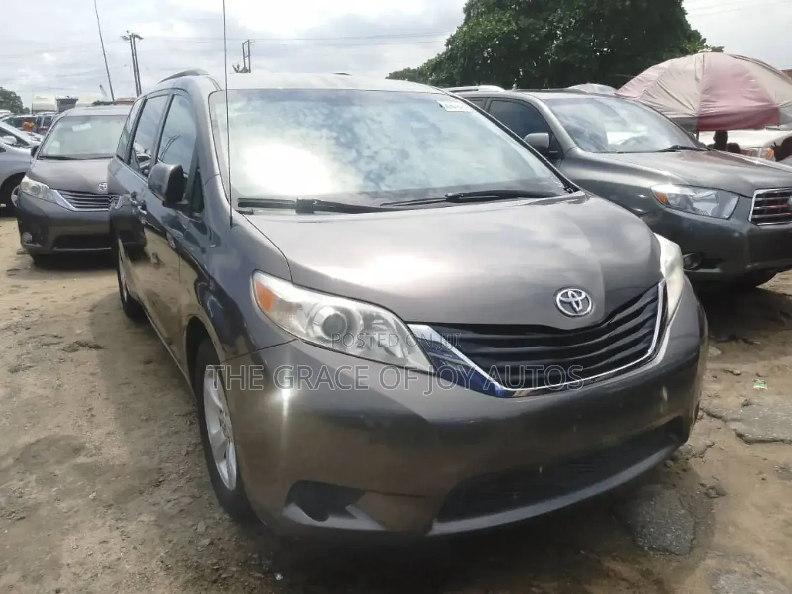 Toyota Sienna 2015 Gray