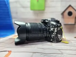 Nikon D7100 With 18-105 Lens With 3 Battery