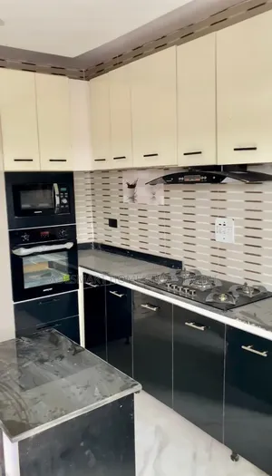 4bdrm Townhouse / Terrace in Orchid Road Lekki, Chevron for rent