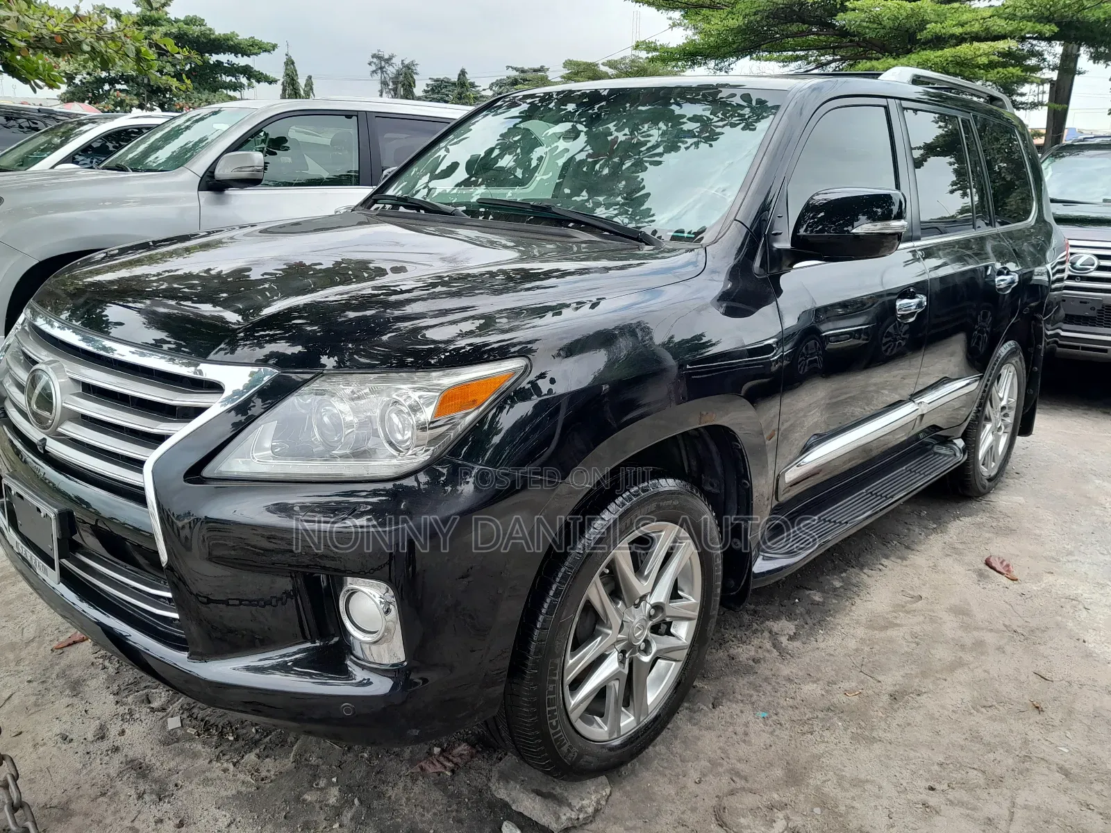 Lexus LX 570 AWD 2016 Black
