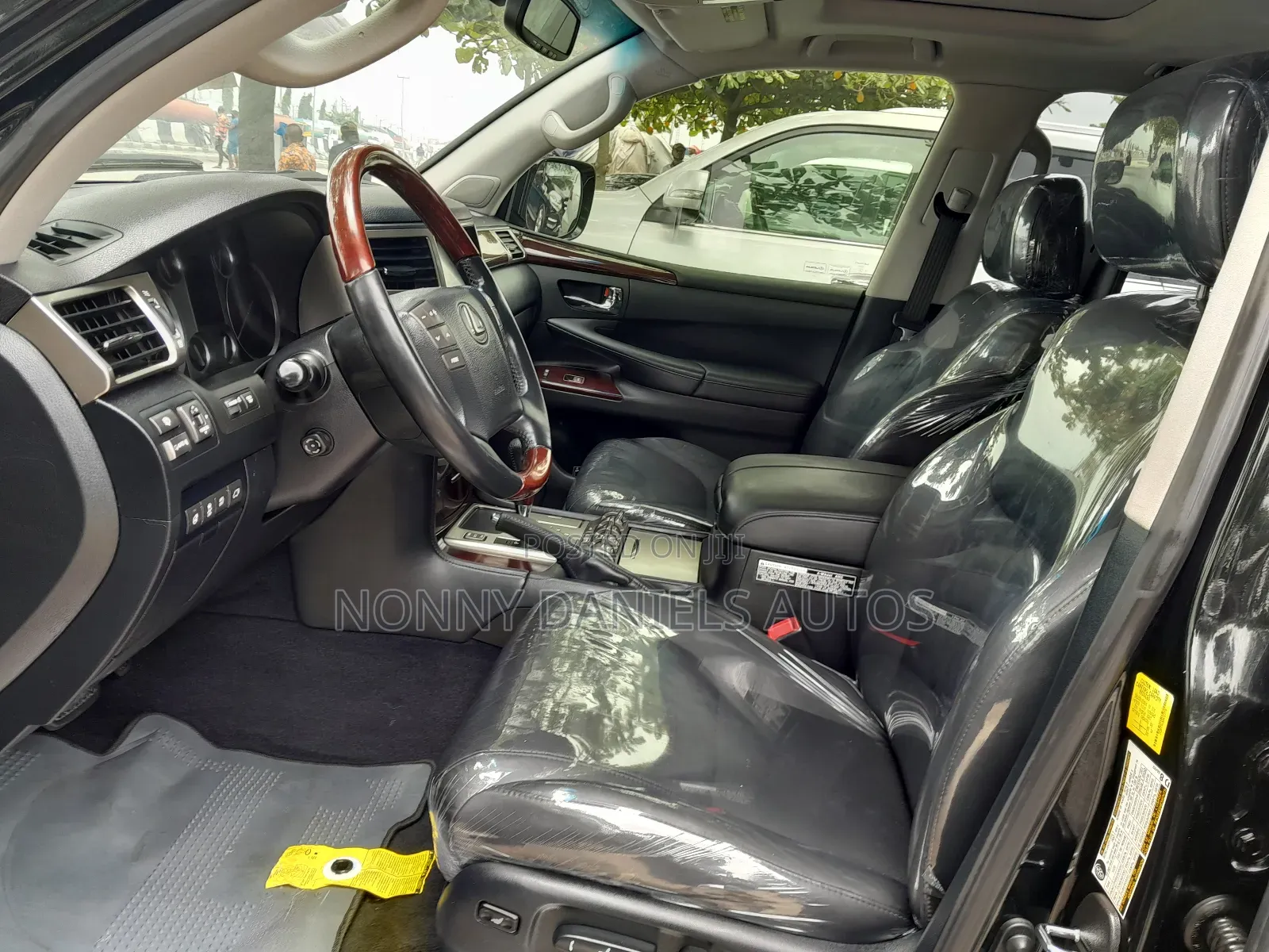 Lexus LX 570 AWD 2016 Black