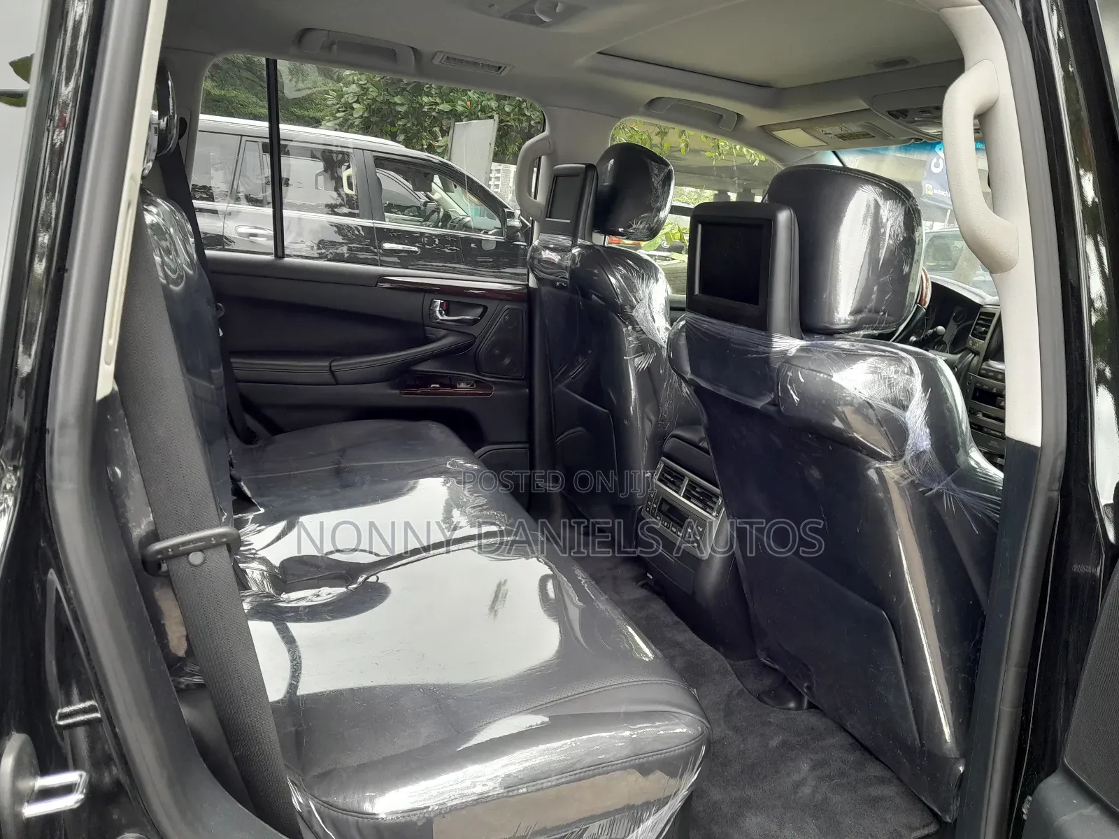 Lexus LX 570 AWD 2016 Black