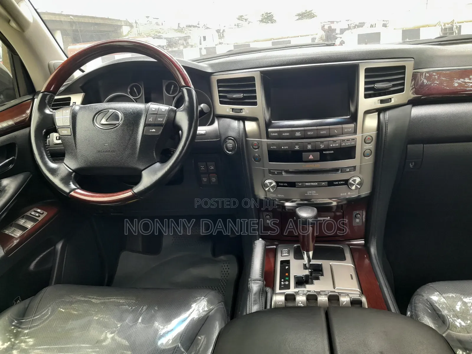 Lexus LX 570 AWD 2016 Black