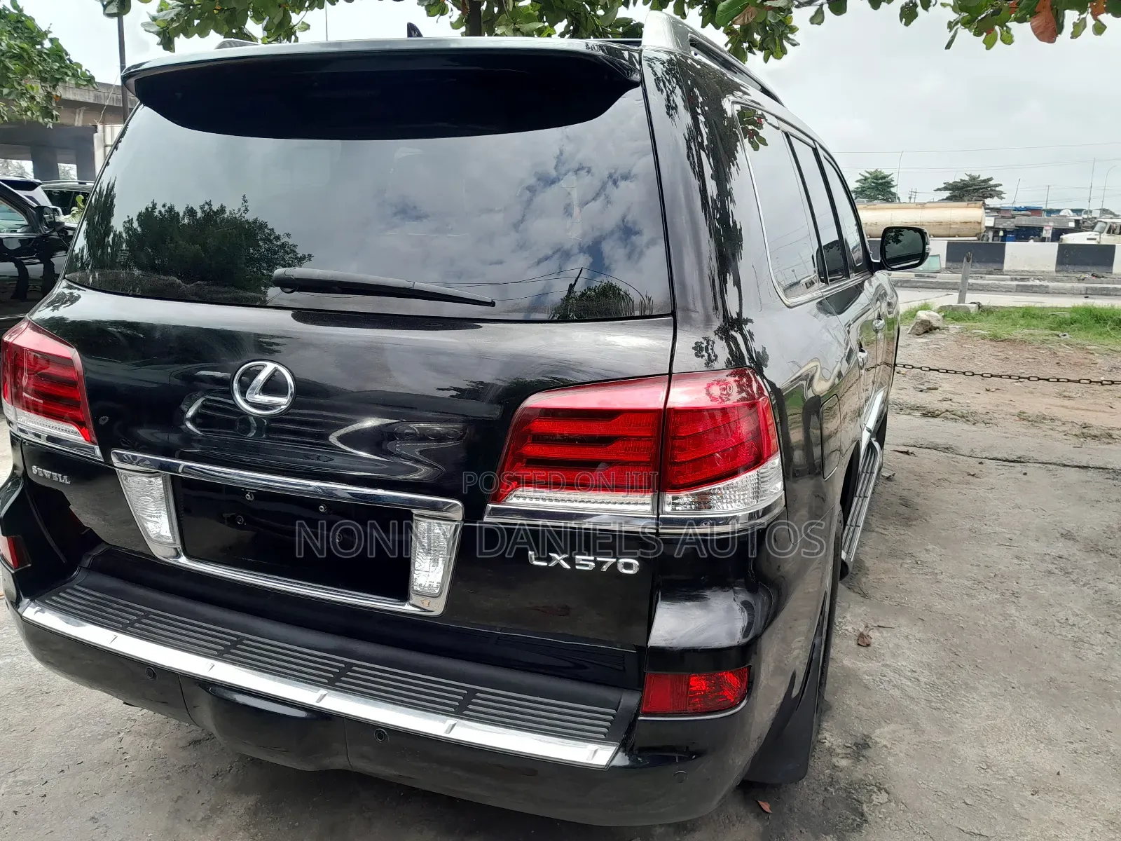 Lexus LX 570 AWD 2016 Black