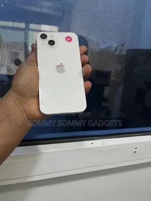 Apple iPhone 13 128 GB White