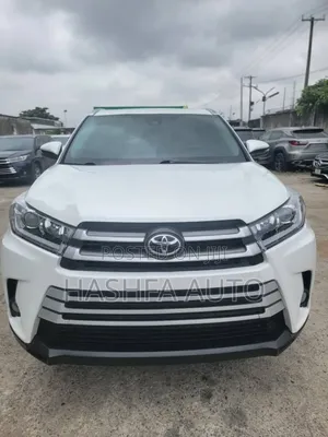 Toyota Highlander XLE 4x2 V6 (3.5L 6cyl 8A) 2018 White