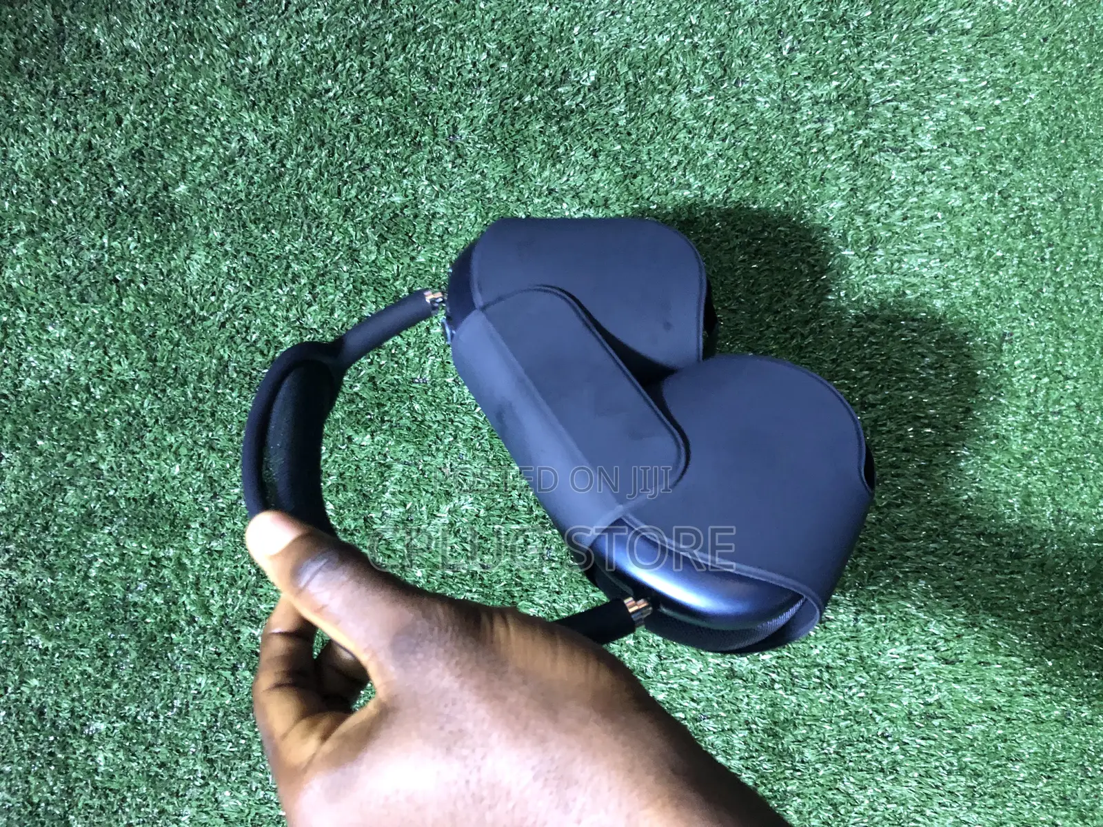 Authentic Apple Airpodmax (Black) Used