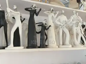 Figurine !!
Spicy Figurine for Tv Console, Center Table, Shelf, Side